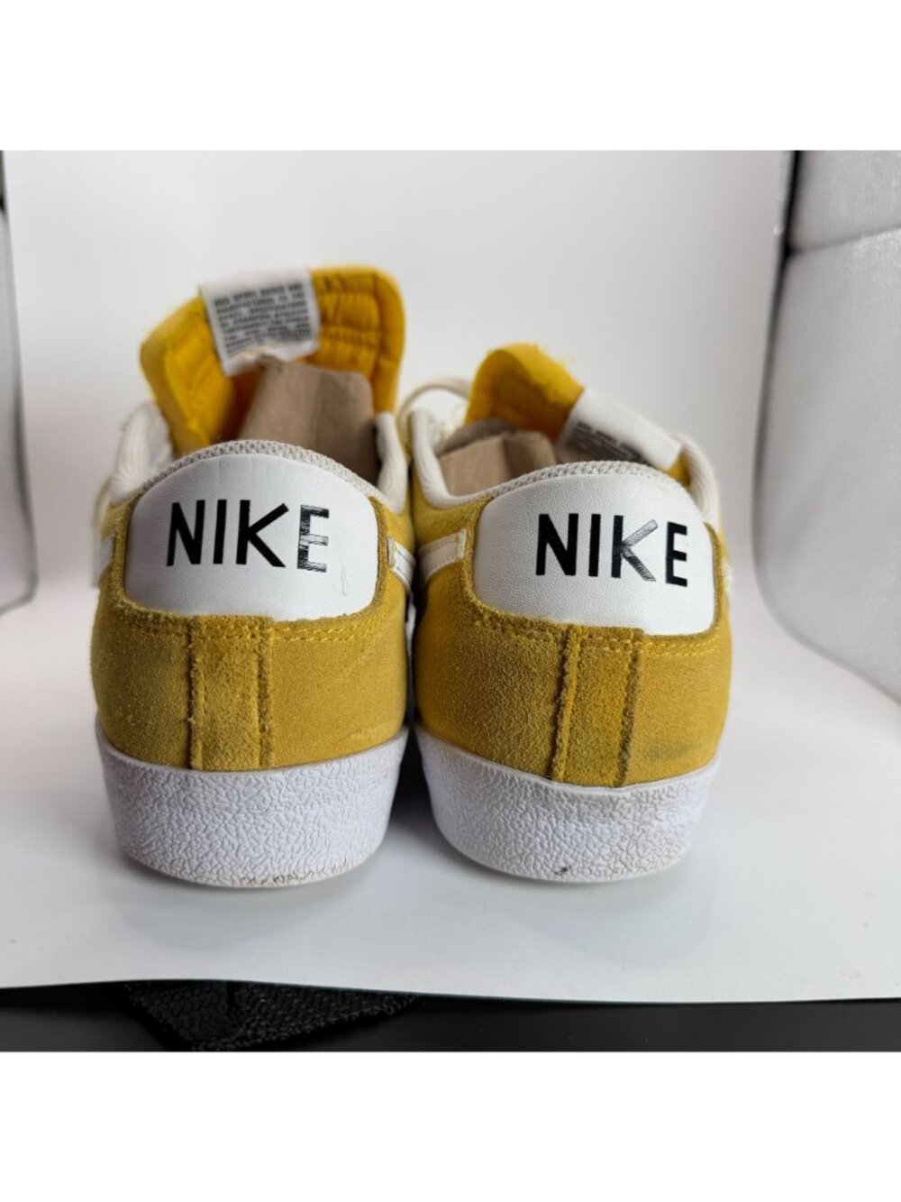 Nike Blazer Low 77 Vintage Yellow & White Sneakers Size 10.5 Men’s Suede Casual - Picture 4 of 9
